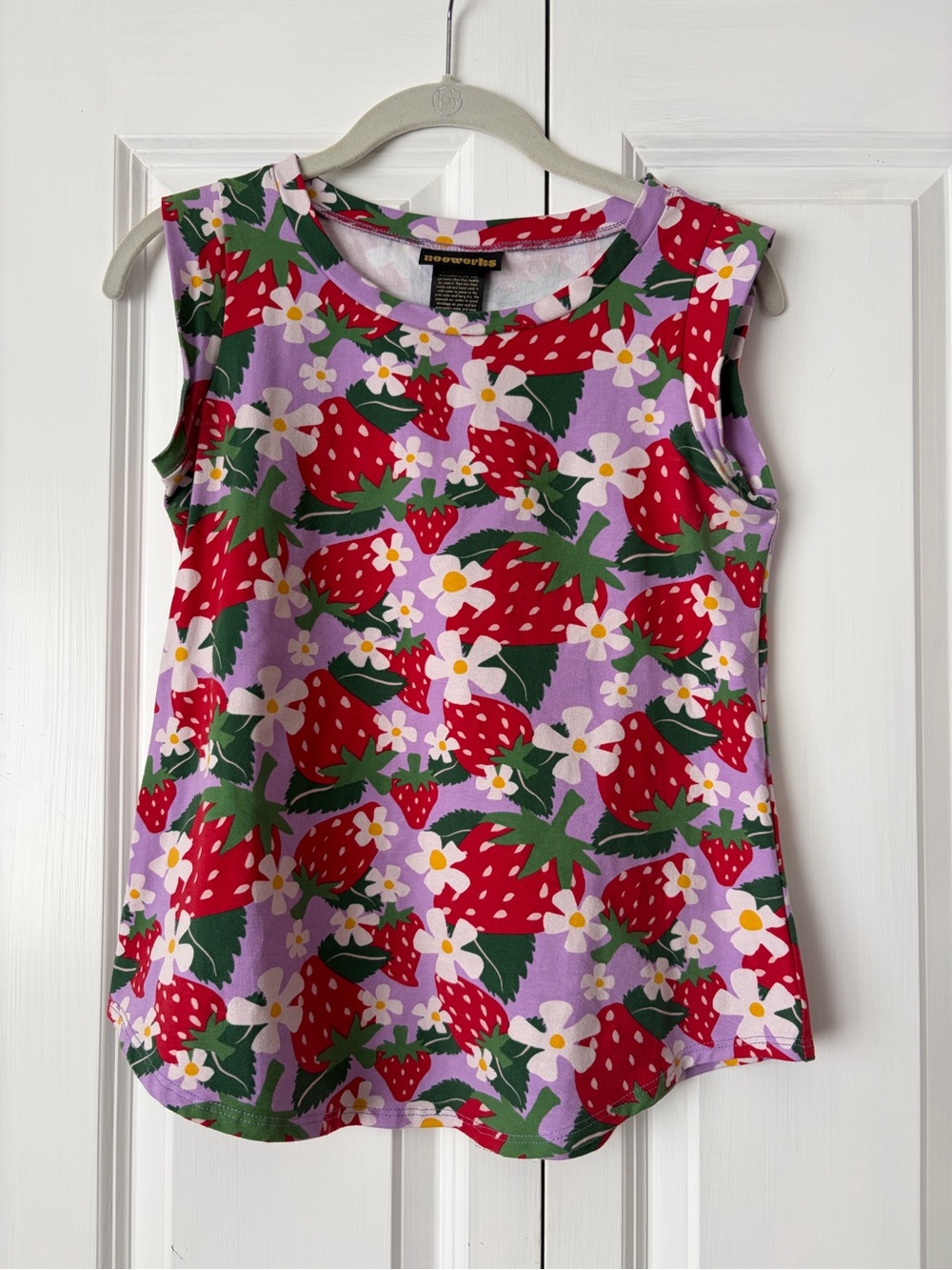 Nooworks Muscle Tee in Berries - Lavender Strawberry Print